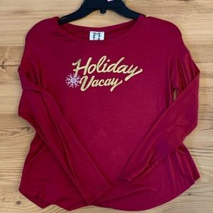 *Price Dropped*🎉🎉Lot of (2) long sleeve t-shirts